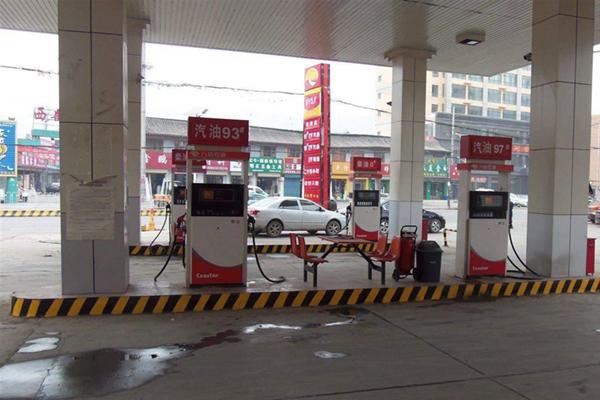 在加油站鋪設土工膜應該怎么鋪？  第2張