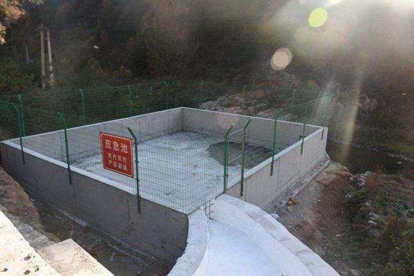 事故應(yīng)急池的土工膜應(yīng)該怎么選擇？  第1張
